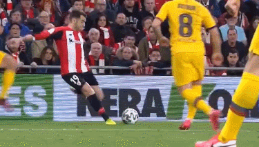 近百名游泳爱好者在云南巧家挑战横渡金沙江