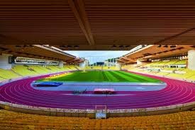 两人传接球，第三人要动 国际米兰这场比赛中有大量的“第三人动” 战术视角